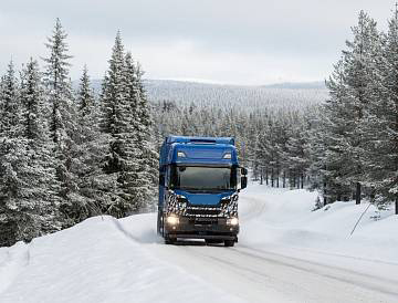 Особенности управления грузовиком в сложных зимних условиях